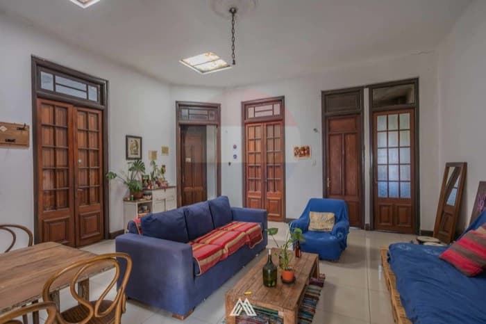 Casa en Aguada (más 3 locales y garaje) — 3 dormitorios, Montevideo — en venta